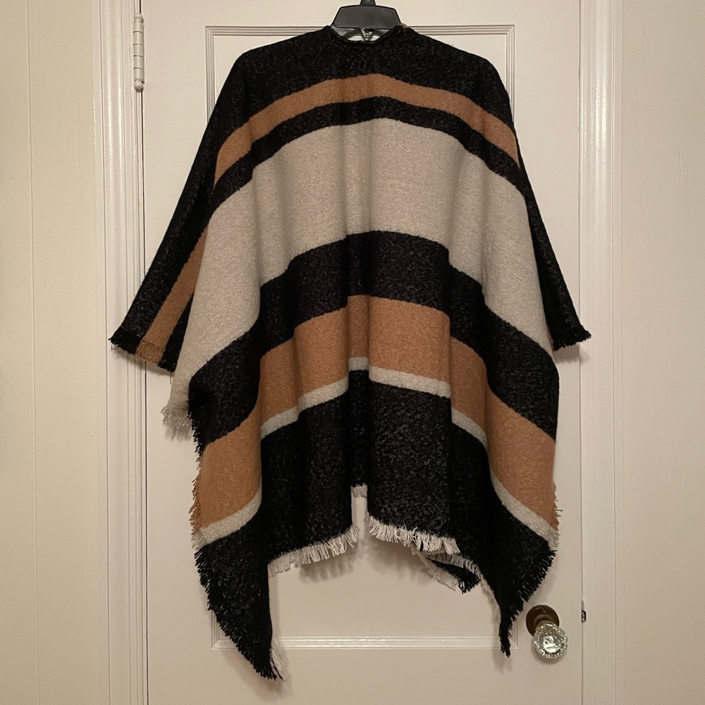 Express Colorblock Open Front Poncho - Picture 2 of 4